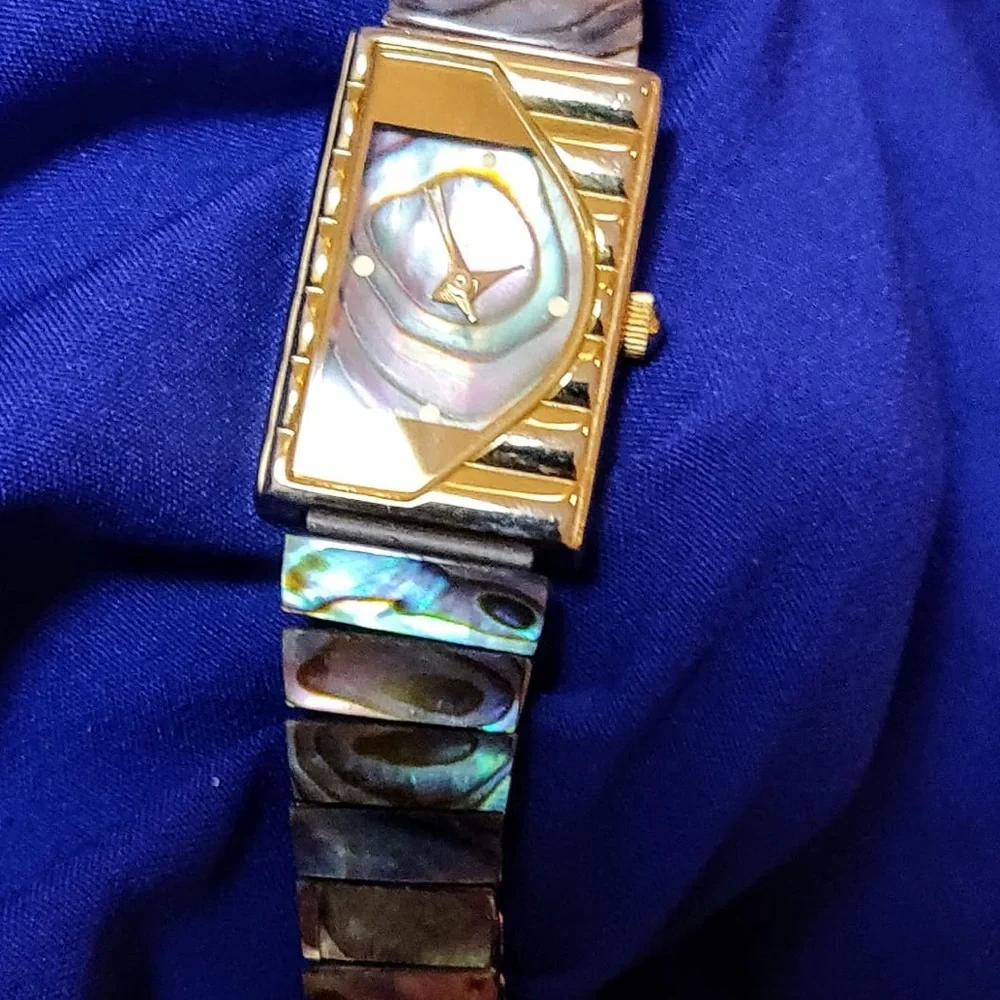 LA Express Mother of Pearl Style Women's Watch Tank Style - Picture 3 of 5